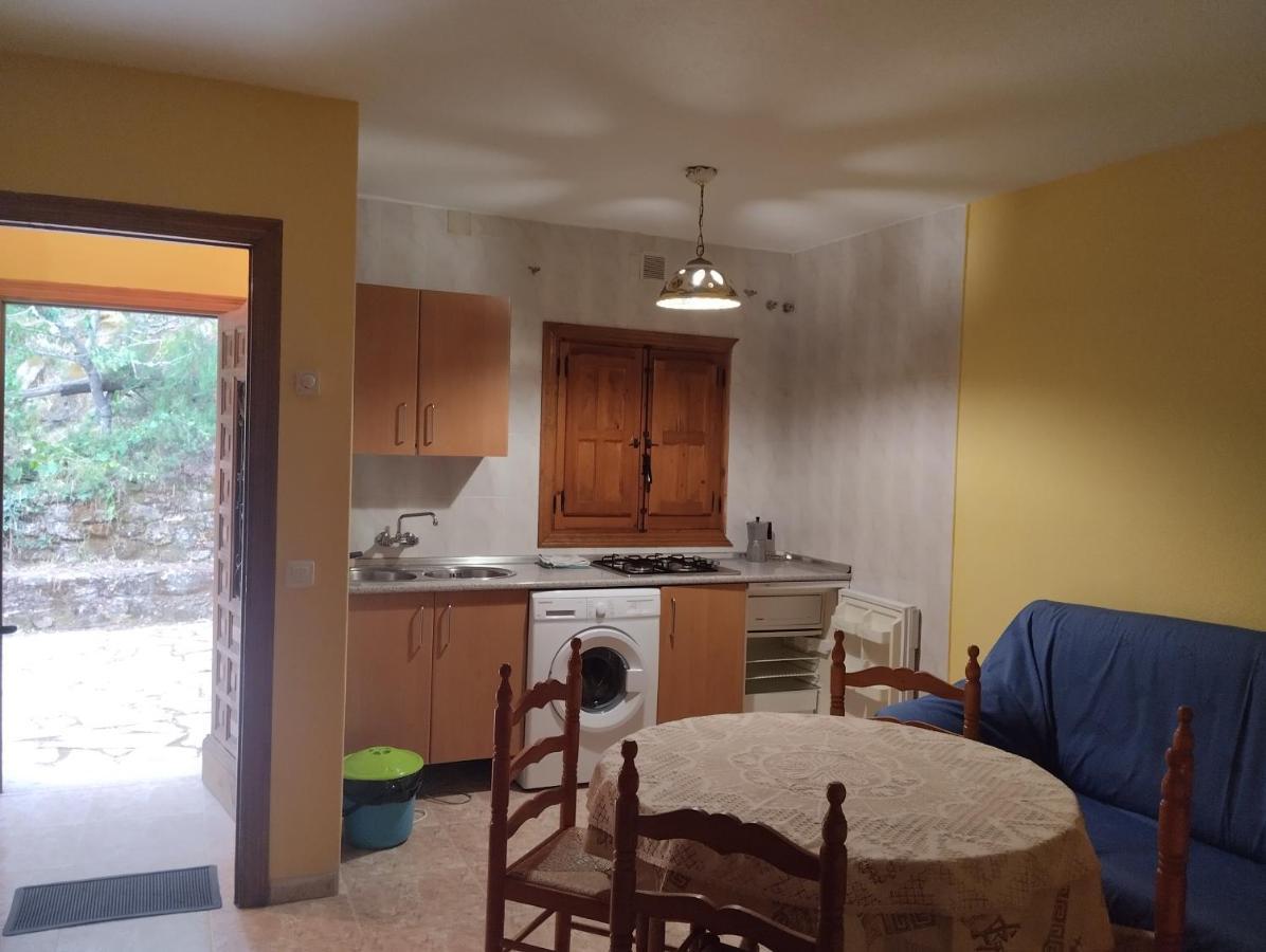 Apartamentos Condado De Miranda Miranda del Castañar Kültér fotó